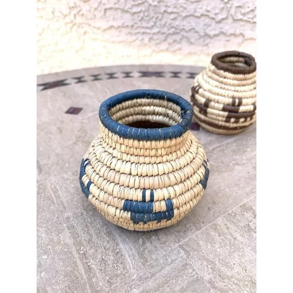 3 Miniature Native American Hand Woven Coiled Grass Seed Pots Papago Animals - Picture 5 of 13